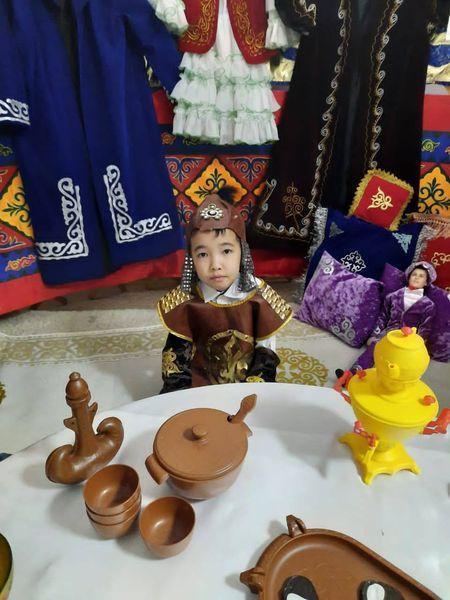 "Өлең - сөздің патшасы, сөз сарасы" Абай шығармаларын жатқа оқу байқауы